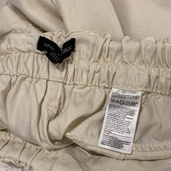 Banana republic cropped cargo pants, size 2 - Picture 6 of 7